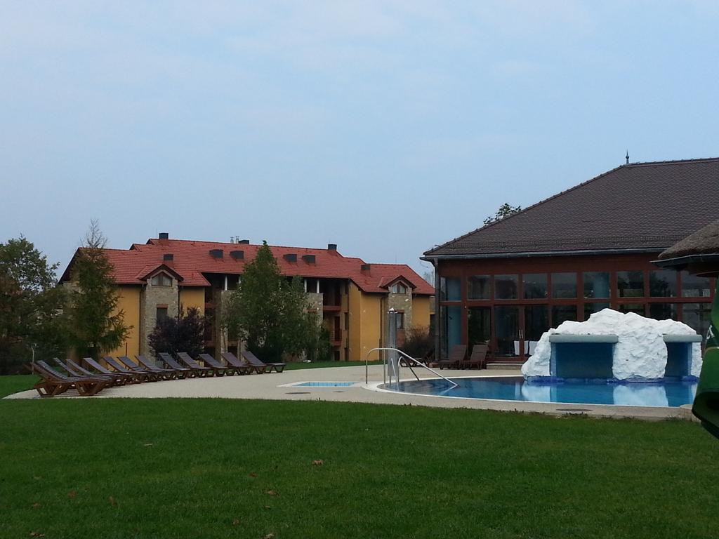 Birdland Villapark Golf View บุค ภายนอก รูปภาพ